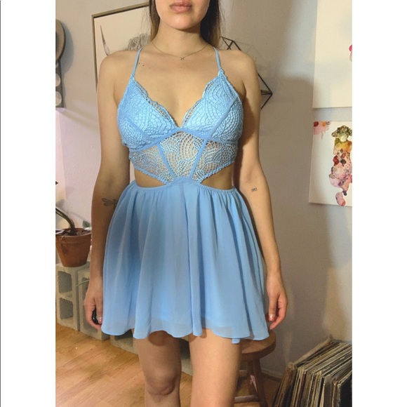 Dreamy Romper - Picture 2 of 6